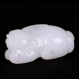 国家级玉雕大师【陶虎】工作室作品和田玉羊脂白玉挂件貔貅