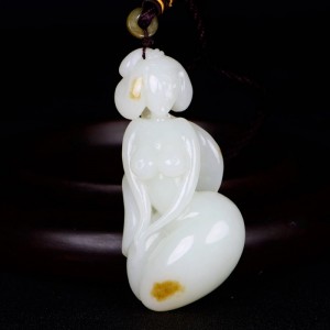 国家级玉雕大师【陶虎】工作室作品 和田玉把件裸女